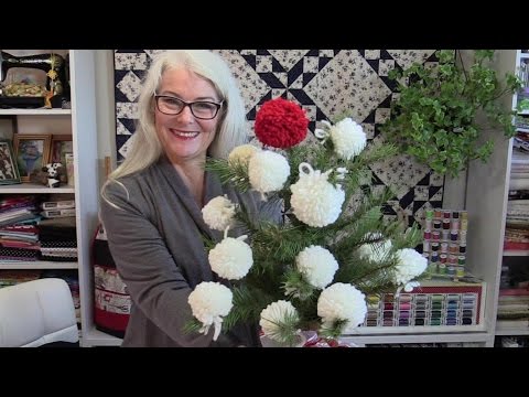 Clover 3126 - Pom Pom Maker Large 2 pcs.