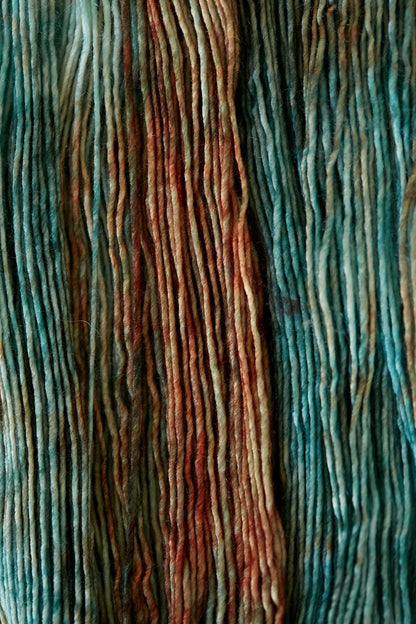 Photo of Gusto Wool Olio yarn in colour 2304