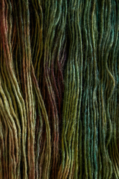 Photo of Gusto Wool Olio yarn in colour 2305