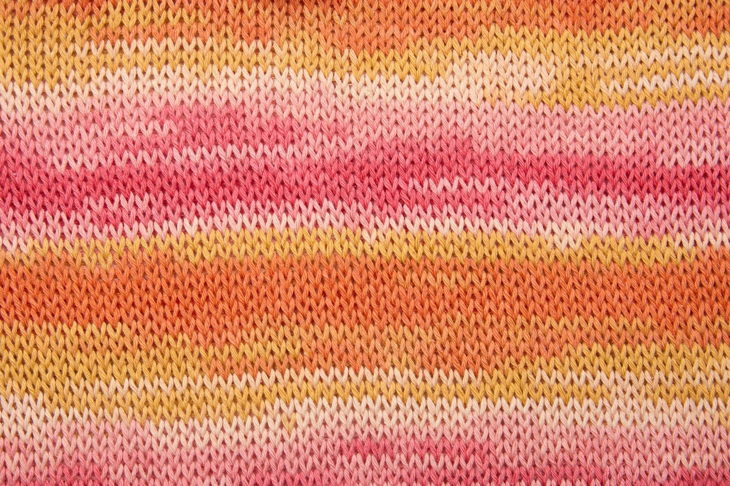 Universal Yarn Sandcastle in 101 - Sunshine