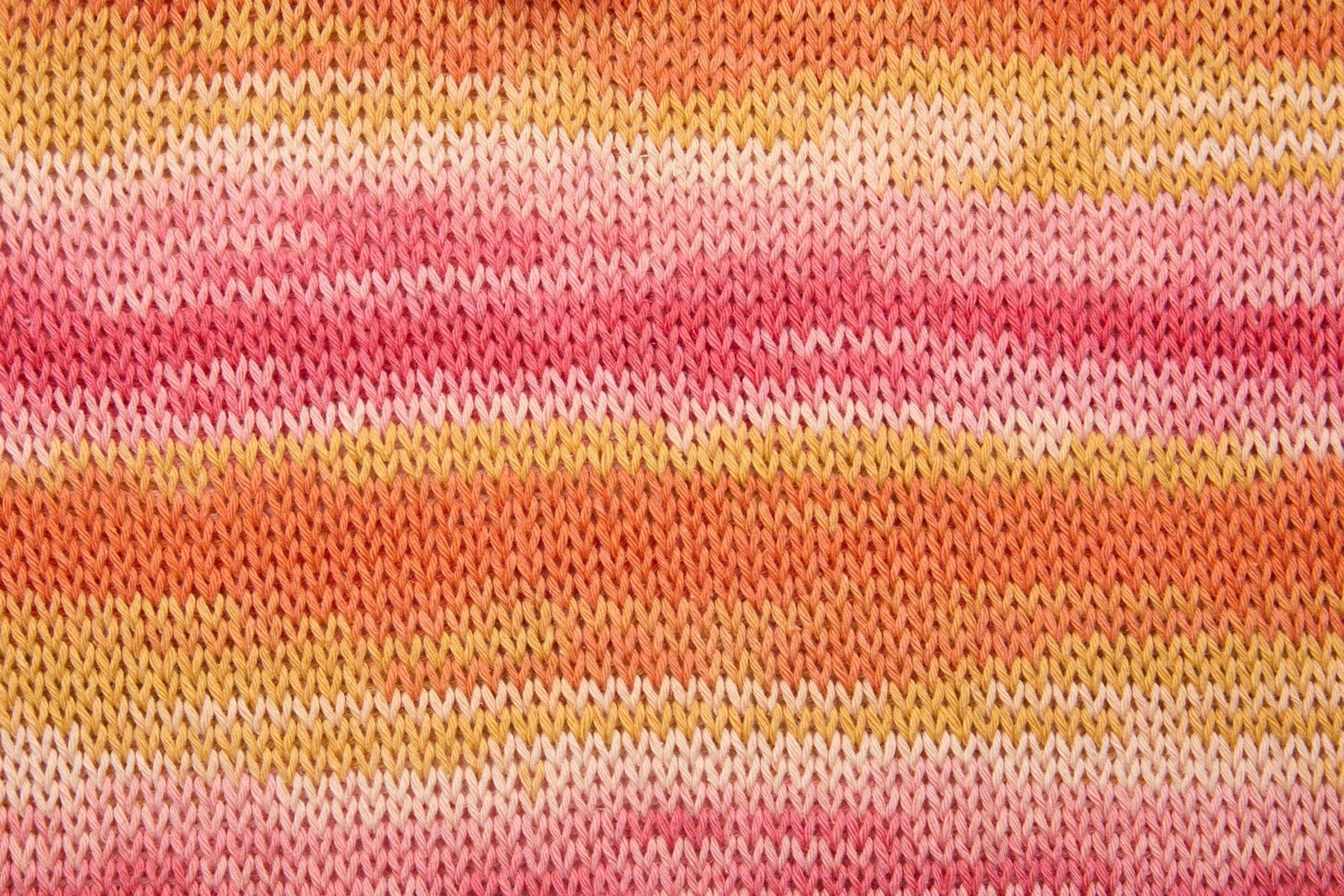 Universal Yarn Sandcastle in 101 - Sunshine