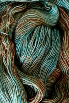 Photo of Gusto Wool Olio yarn in colour 2304