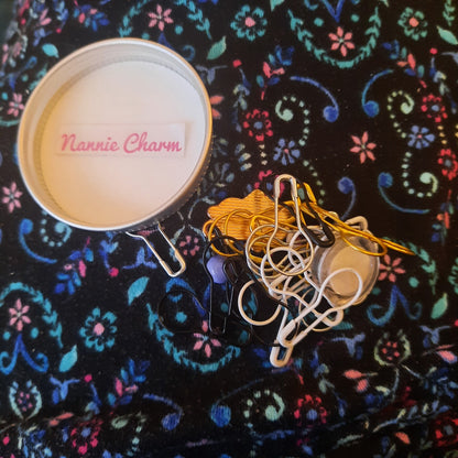 Nannie Charm Mixed Metals Tin Stitch Markers with 3D Needle Minder (50 pcs)