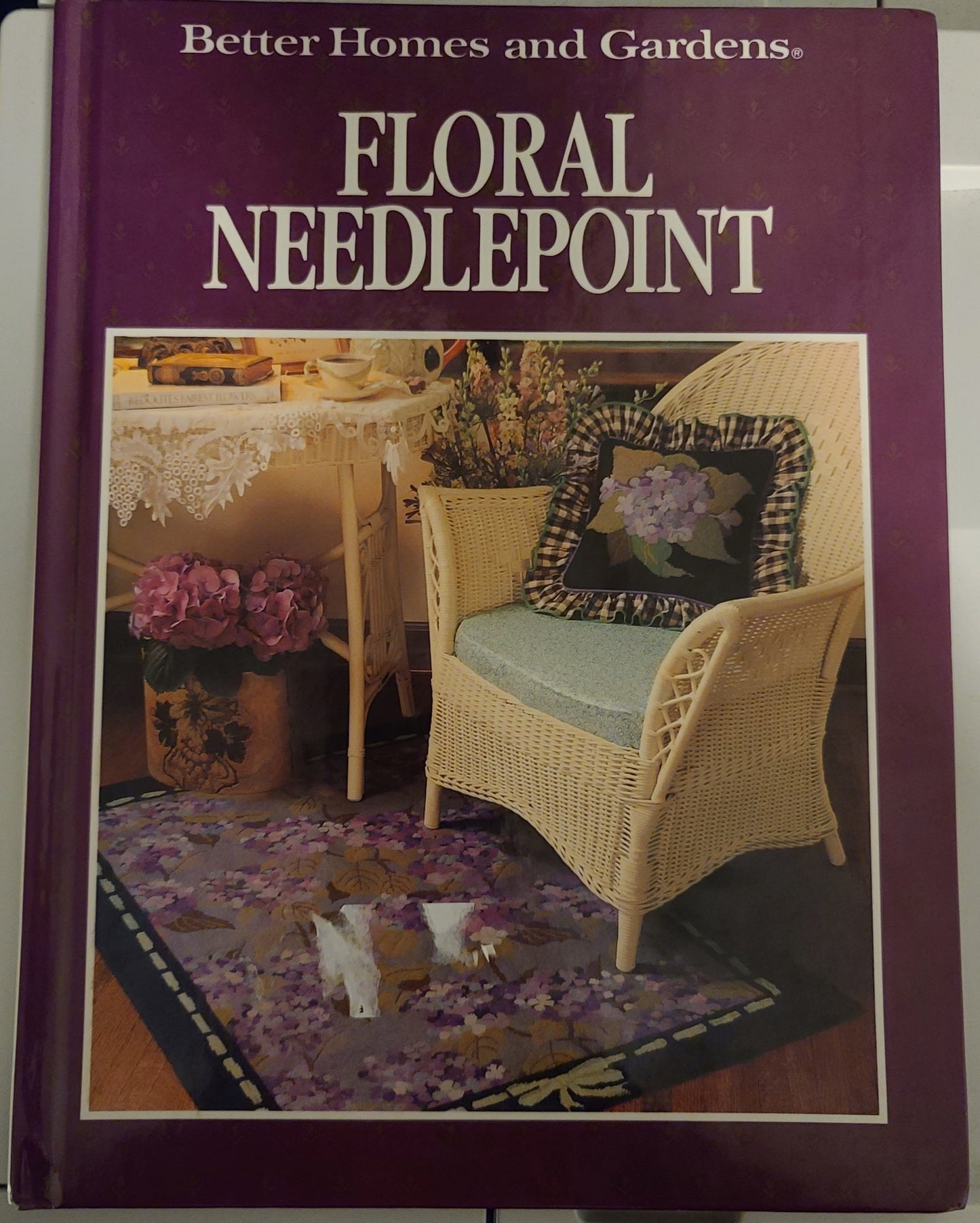Better Homes & Gardens: Floral Needlepoint