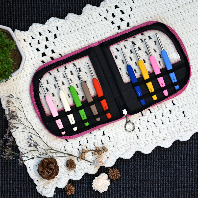 Knitter's Pride Waves Aluminum Crochet Hook Set - Pink Case
